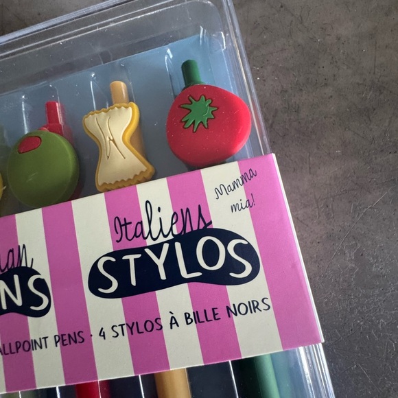 White Al Dente adjustable Cap w/ Embroidered Pasta Design & 4 black ink pen set🍝 - Picture 13 of 14